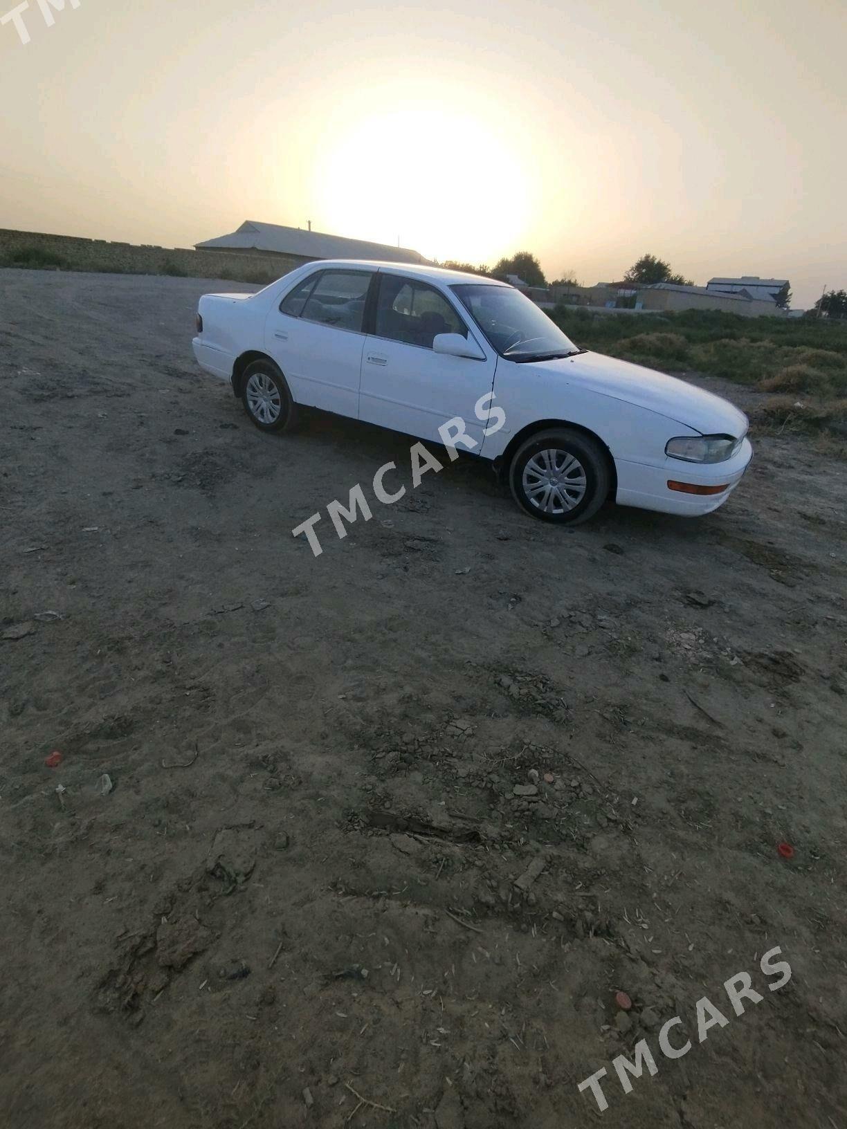 Toyota Camry 1994 - 70 000 TMT - Мары - img 2