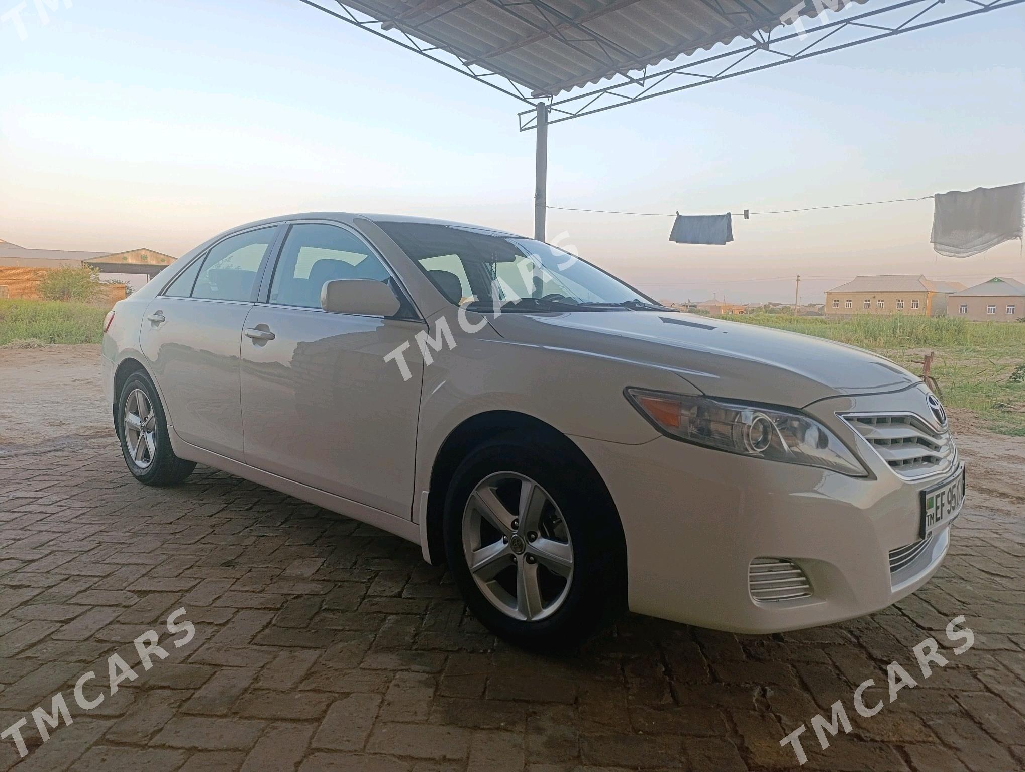 Toyota Camry 2010 - 170 000 TMT - Мары - img 2