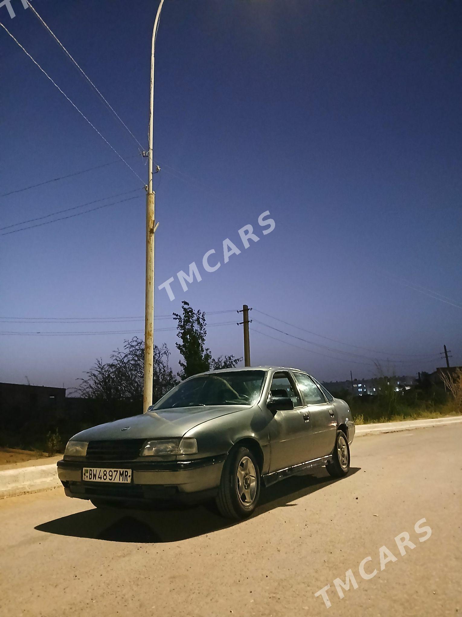 Opel Vectra 1988 - 25 000 TMT - Mary - img 3