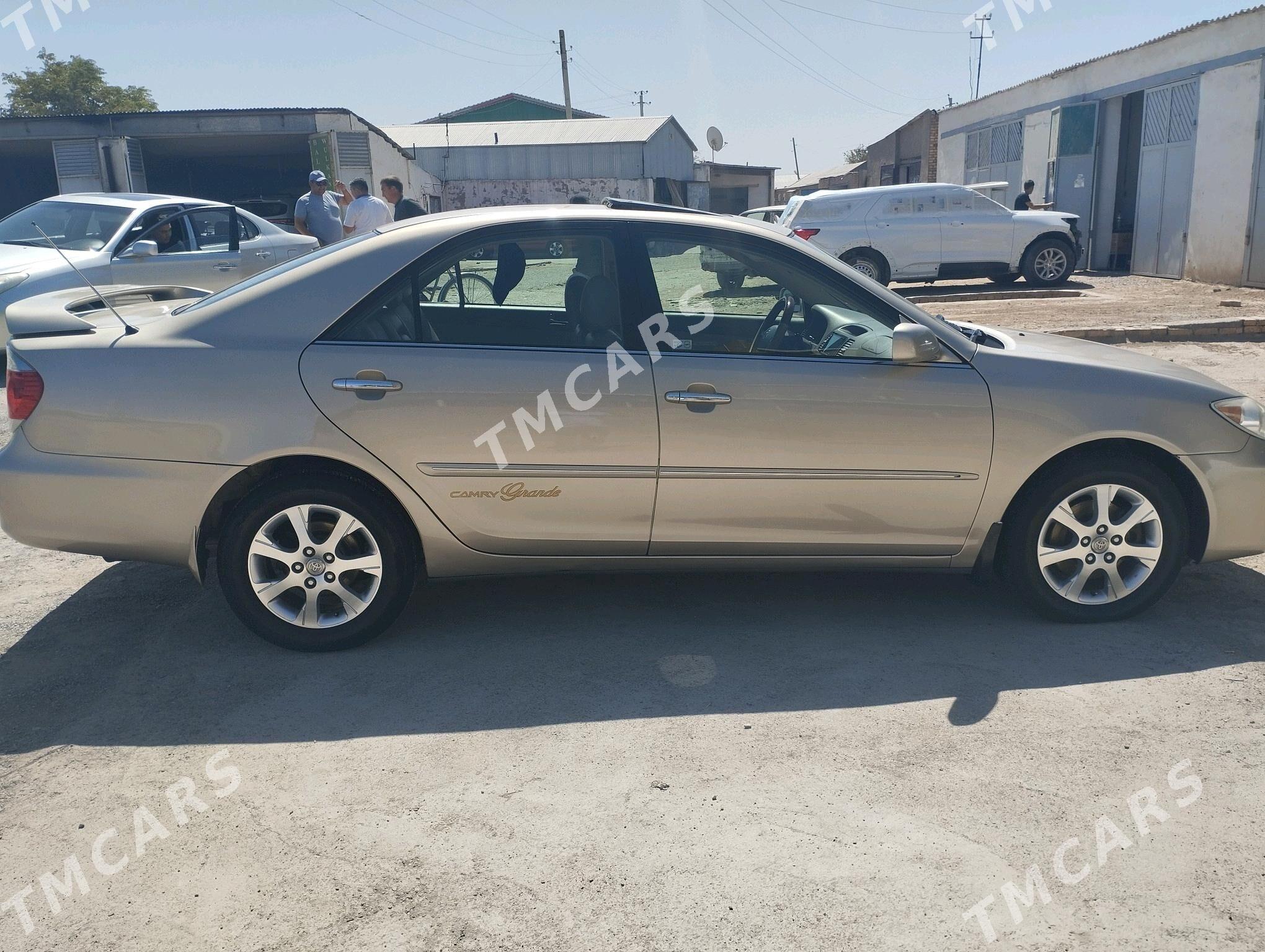 Toyota Camry 2003 - 240 000 TMT - Мары - img 7