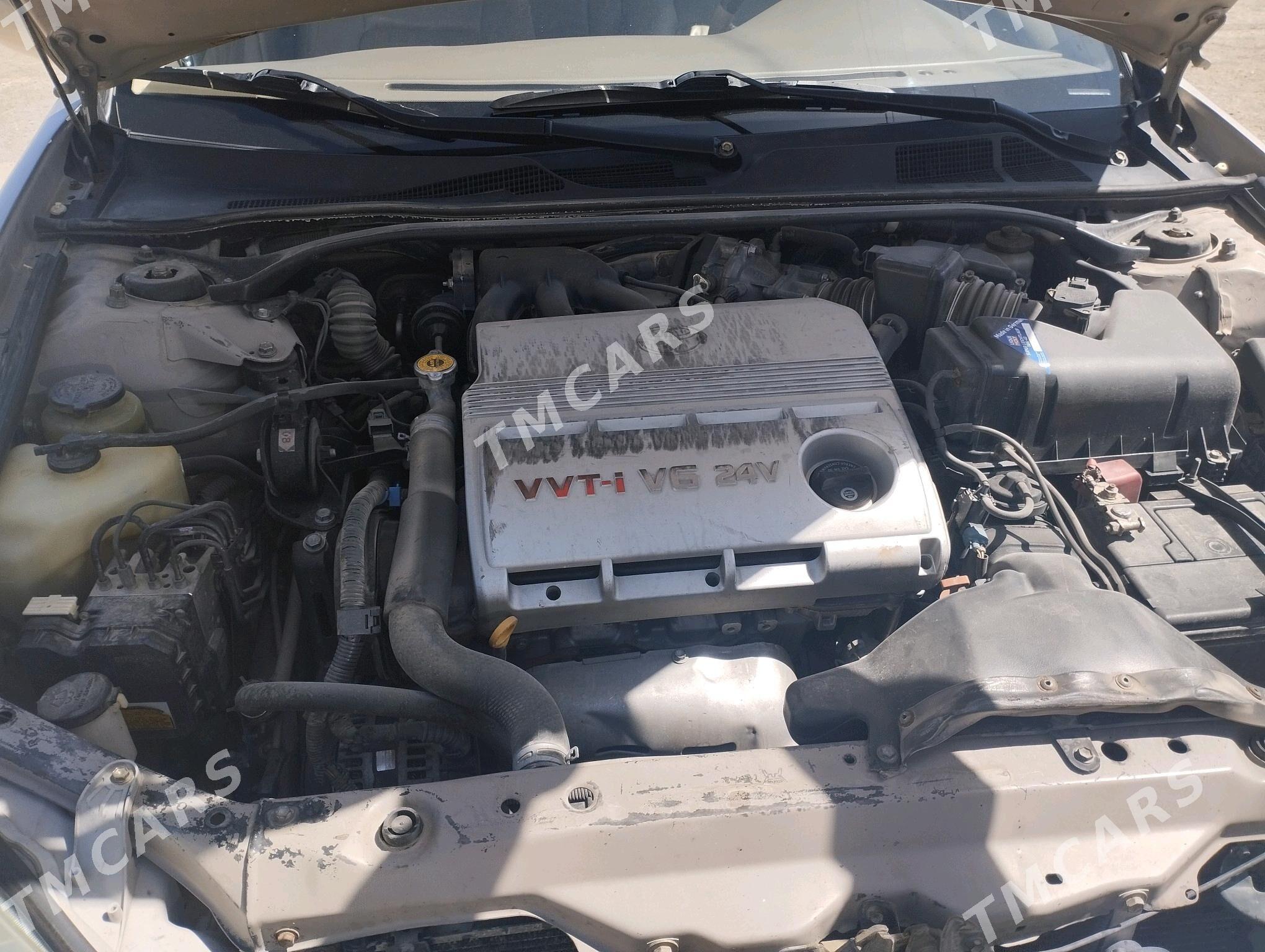 Toyota Camry 2003 - 240 000 TMT - Мары - img 8