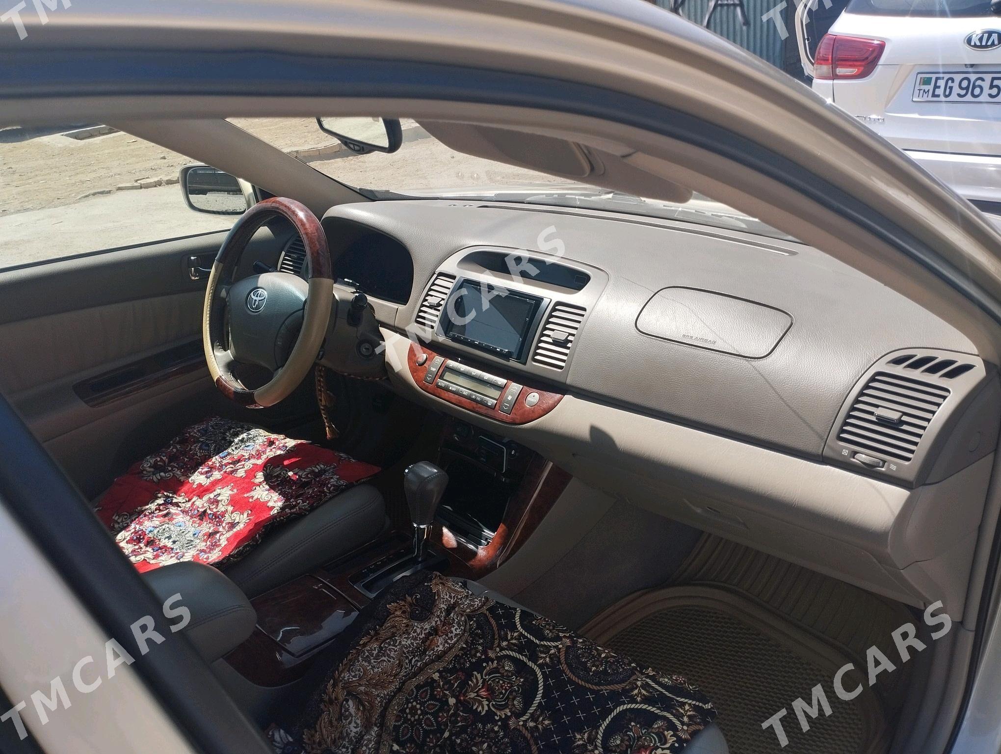 Toyota Camry 2003 - 240 000 TMT - Мары - img 4