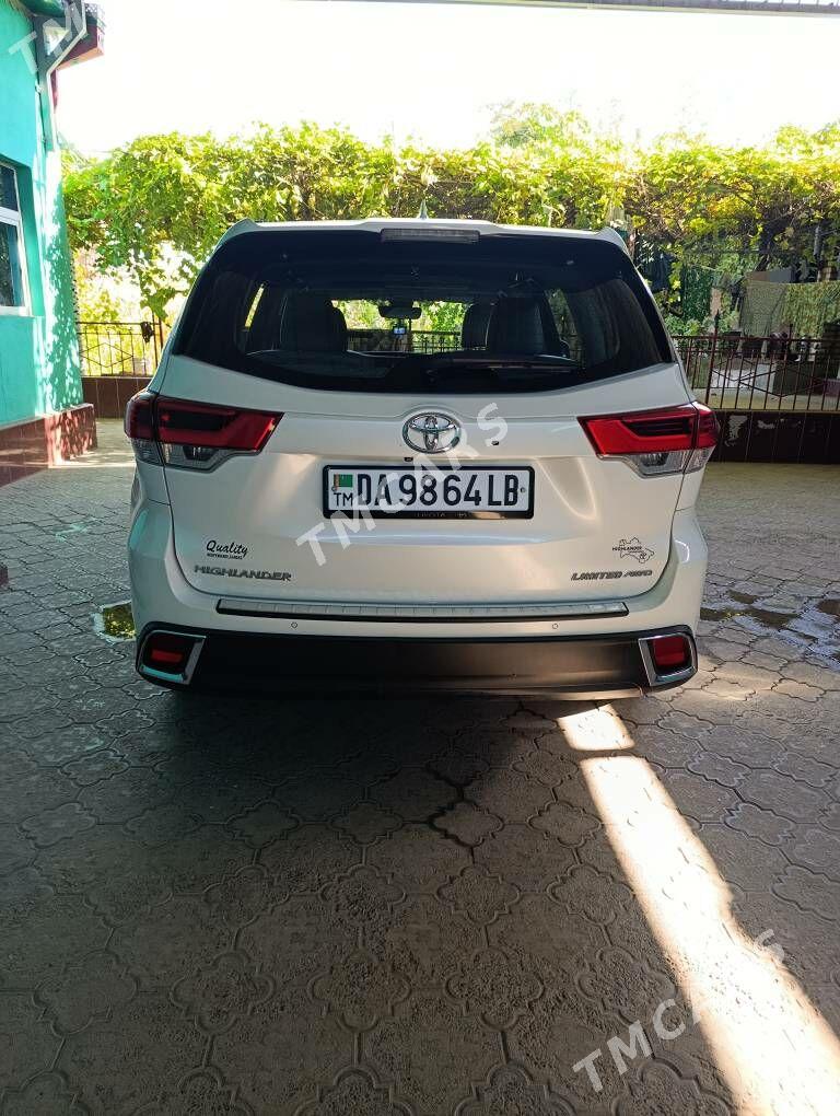Toyota Highlander 2018 - 460 000 TMT - Керки - img 10