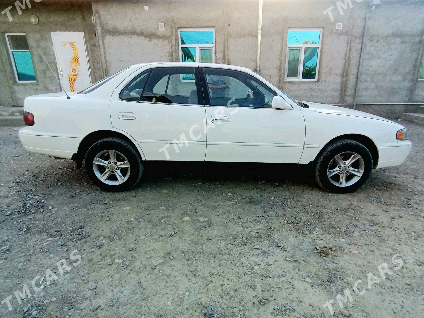 Toyota Camry 1995 - 100 000 TMT - Gyzylarbat - img 2