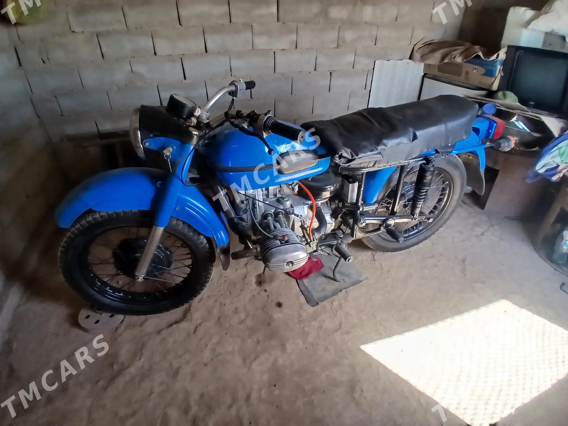 Ural 5557 2001 - 10 000 TMT - Серахс - img 2