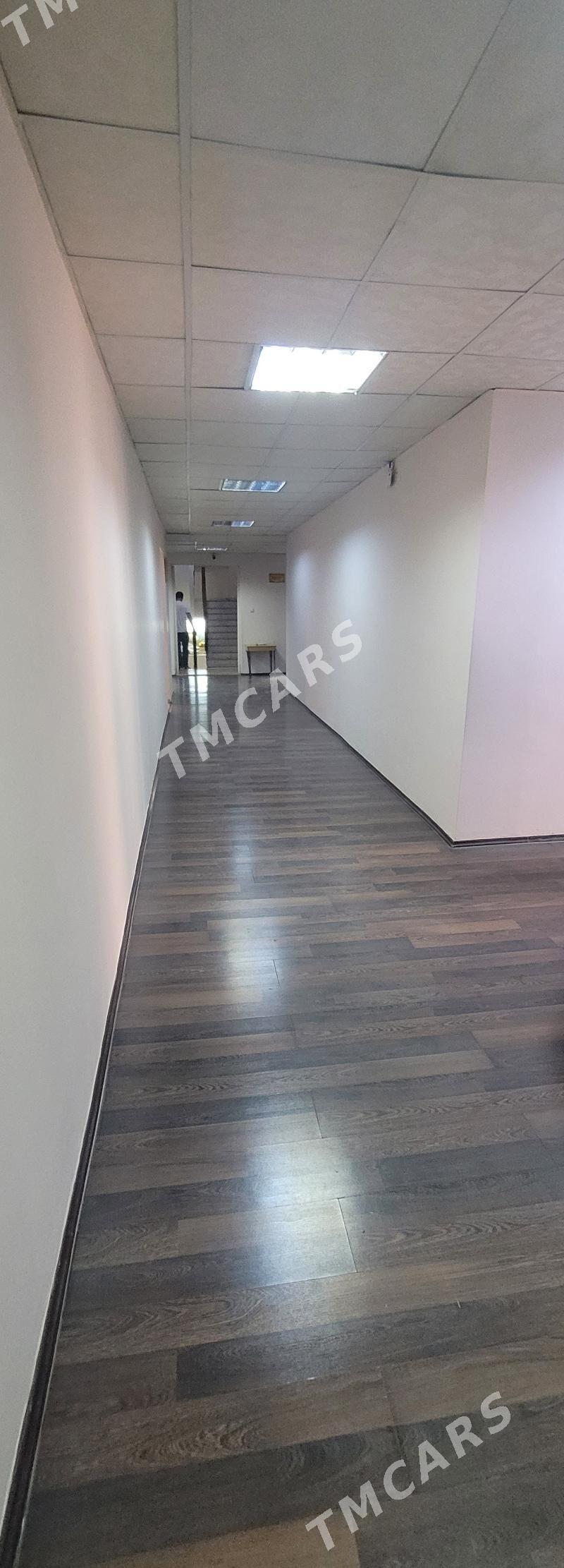 Аренда 1000 м² 11 мкр Айтаков - 11 мкр - img 4