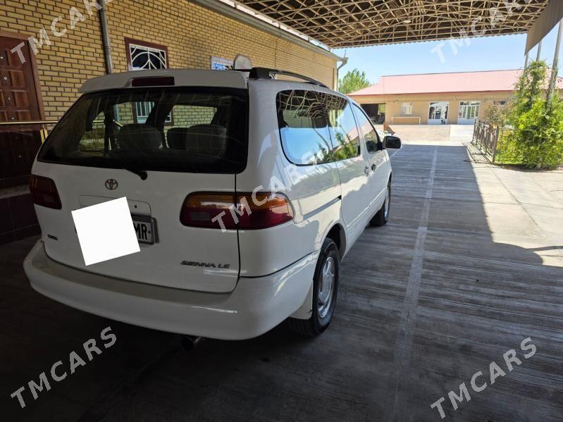 Toyota Sienna 1999 - 180 000 TMT - Мары - img 9