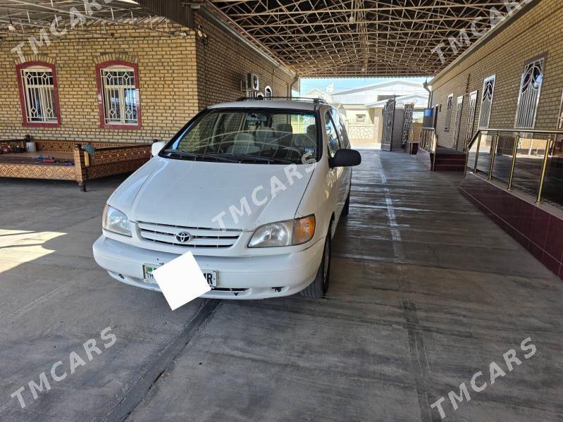 Toyota Sienna 1999 - 180 000 TMT - Мары - img 3