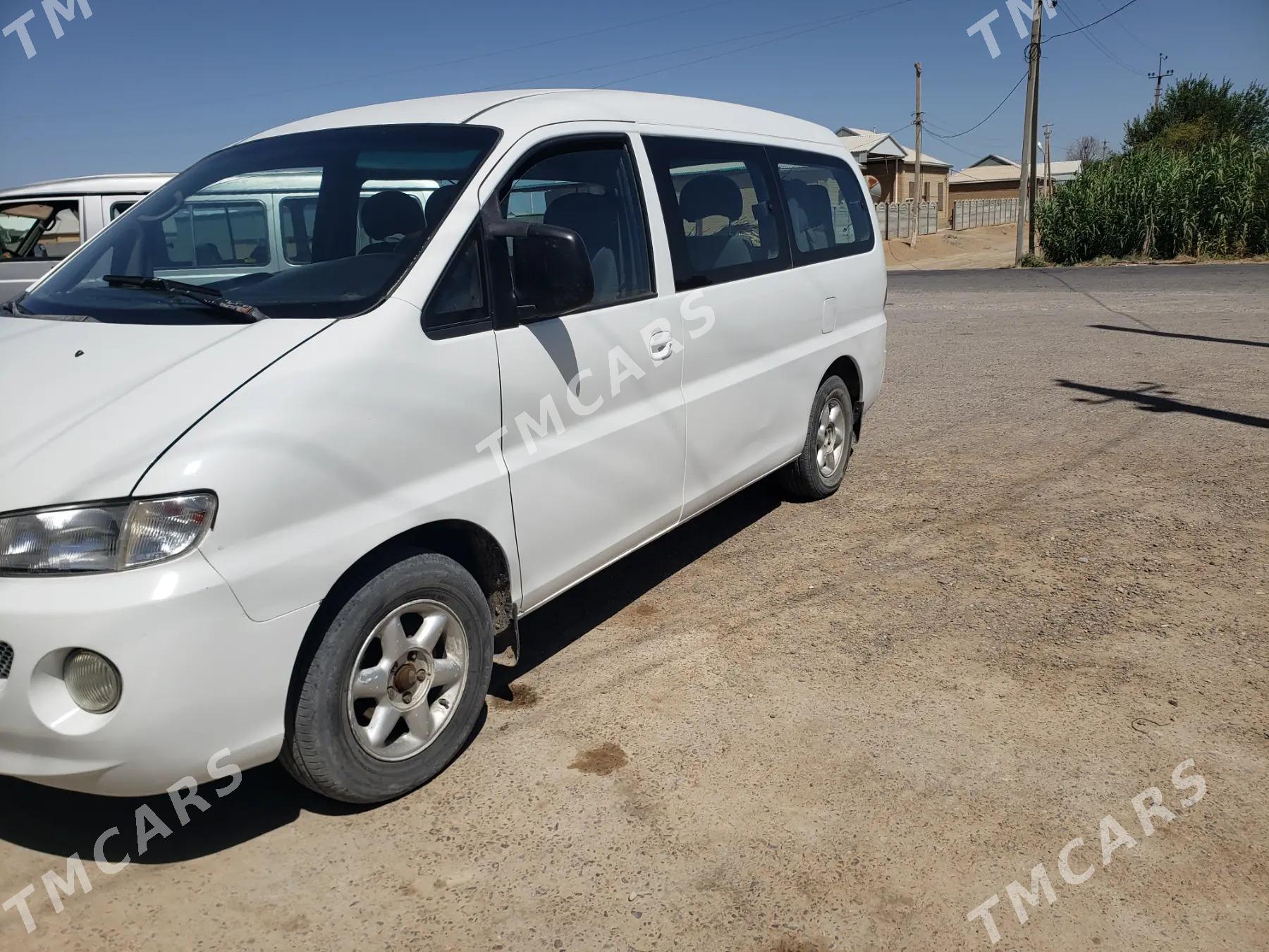 Hyundai H-1 2001 - 60 000 TMT - Сакарчага - img 2