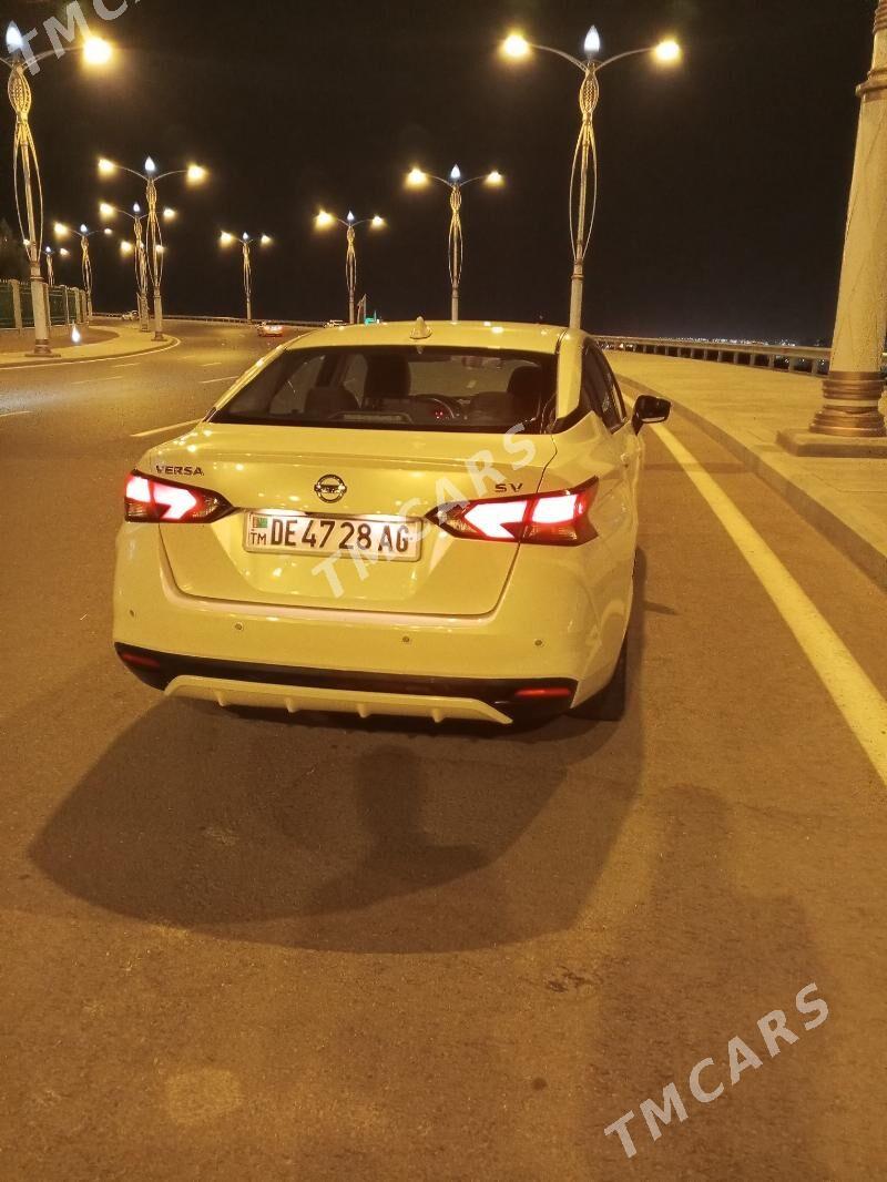 Nissan Versa 2021 - 180 000 TMT - Кëши - img 3