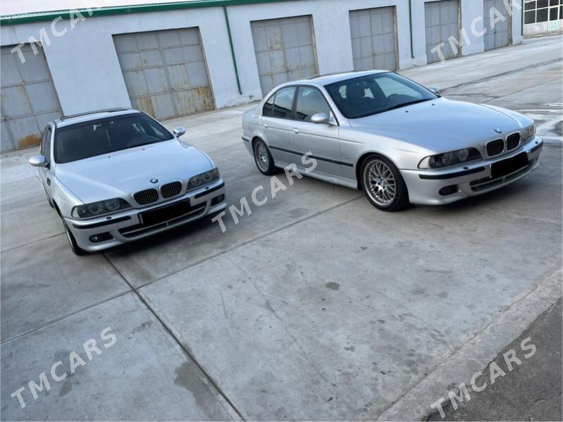 BMW E39 2002 - 149 000 TMT - Aşgabat - img 2
