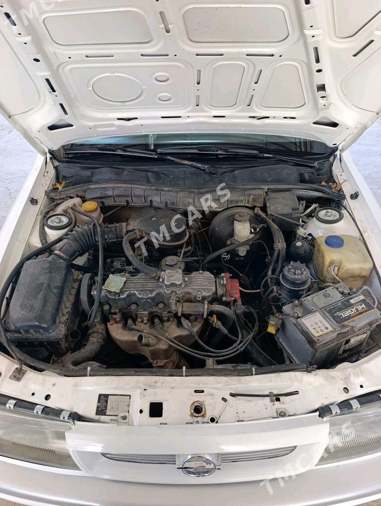 Opel Vectra 1991 - 50 000 TMT - Bäherden - img 7