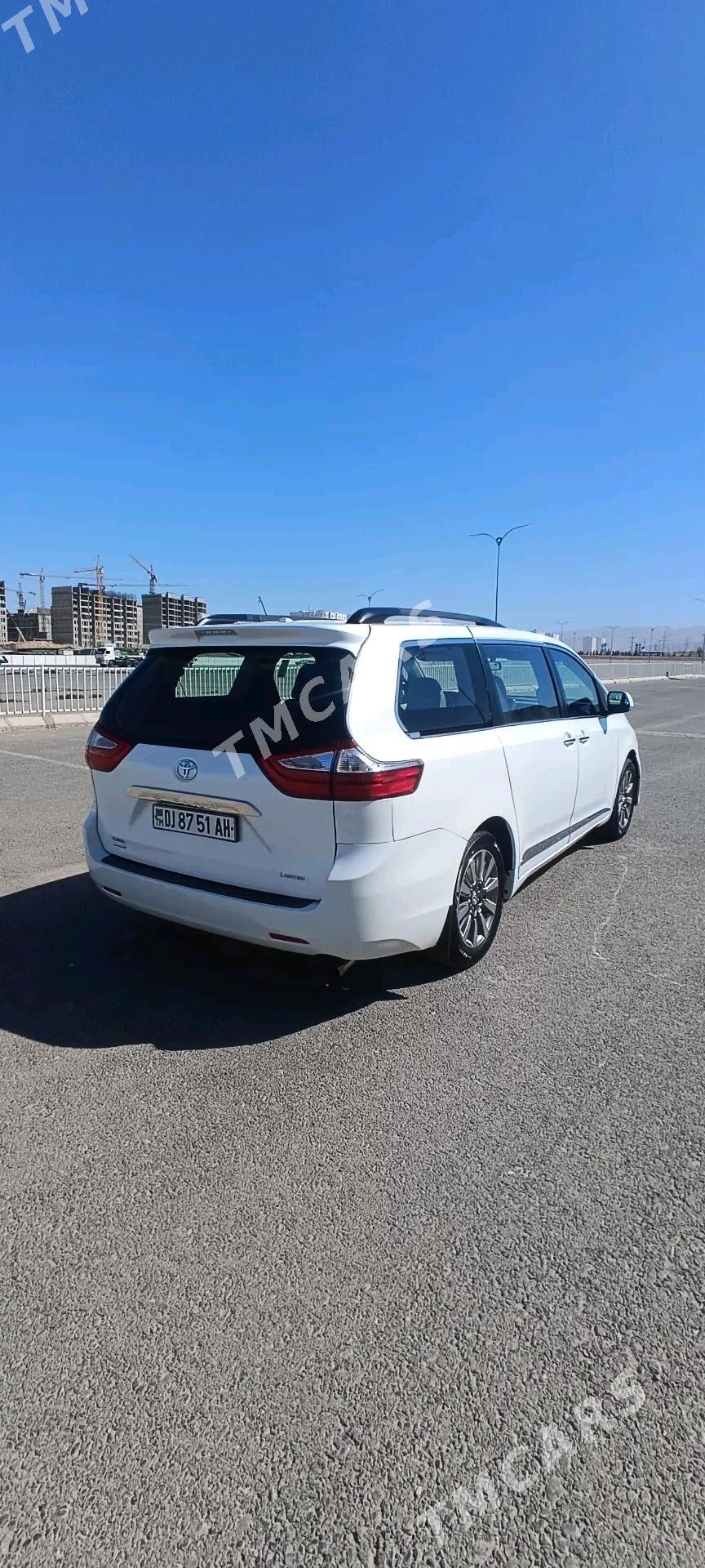 Toyota Sienna 2018 - 395 000 TMT - Ашхабад - img 2