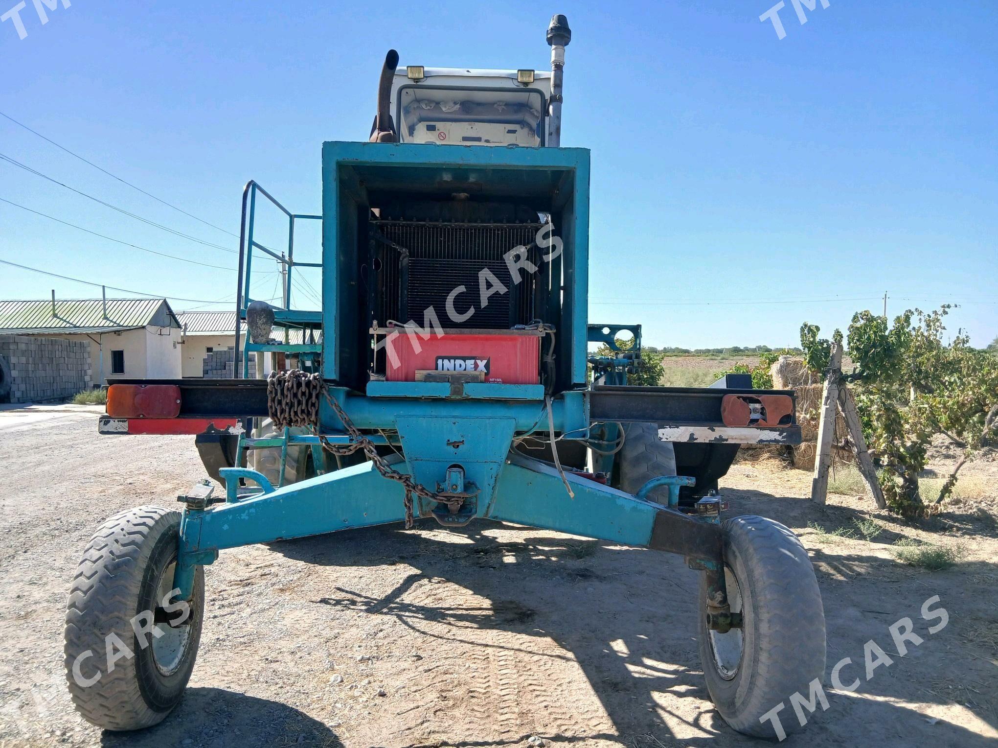 MTZ 80 2010 - 240 000 TMT - Бузмеин - img 2