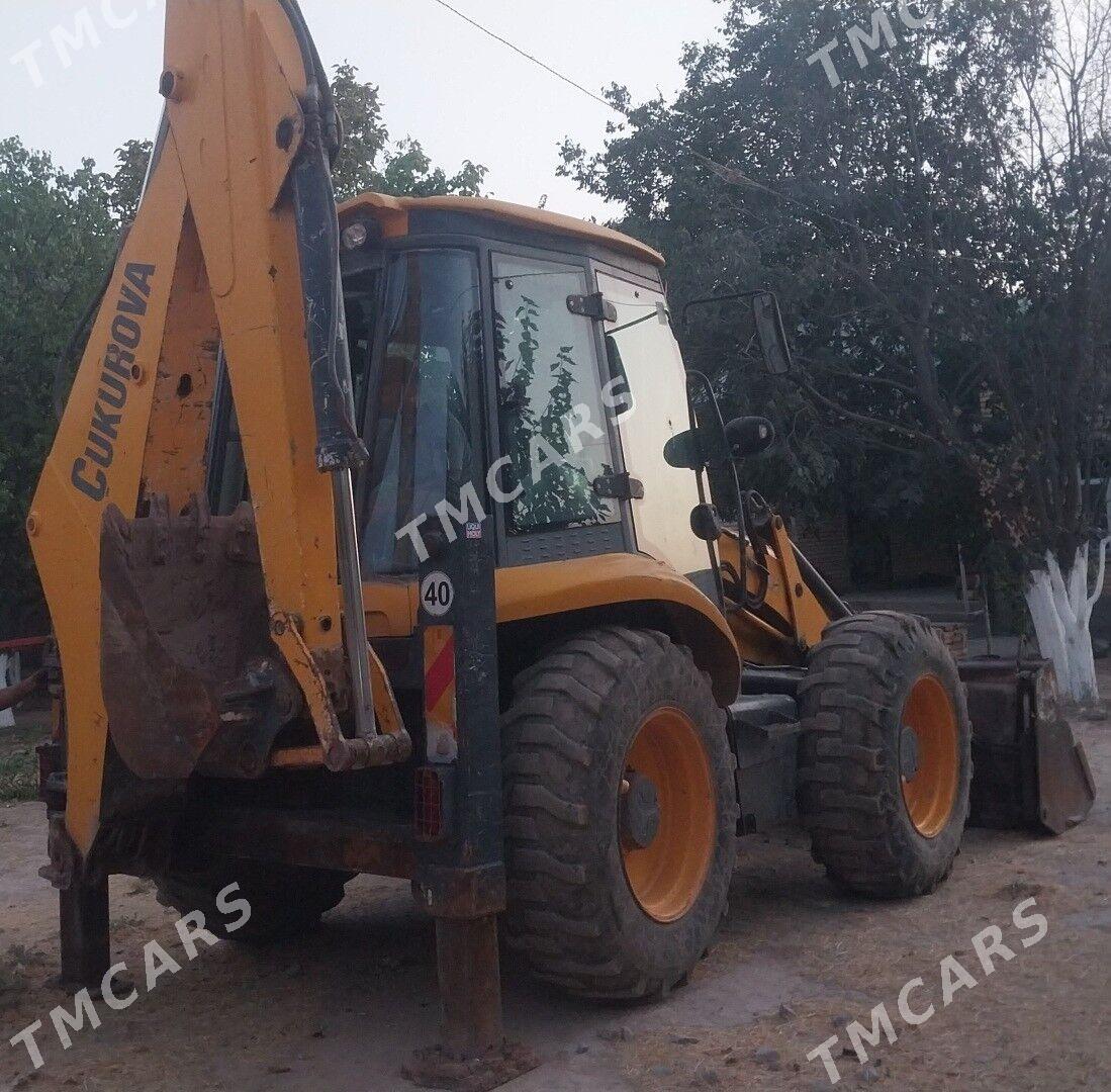 JCB 4CX ECO 2010 - 475 000 TMT - Койтендаг - img 3