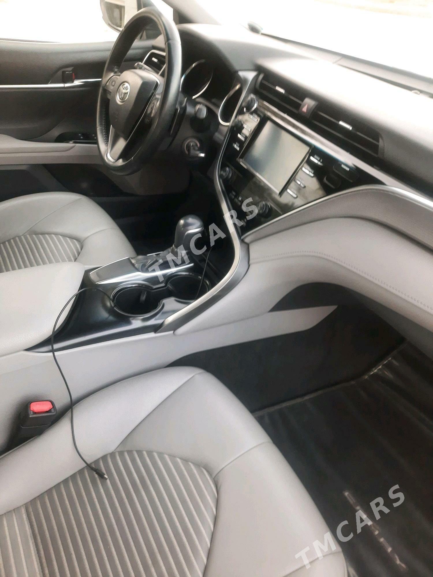 Toyota Camry 2018 - 330 000 TMT - Aşgabat - img 4