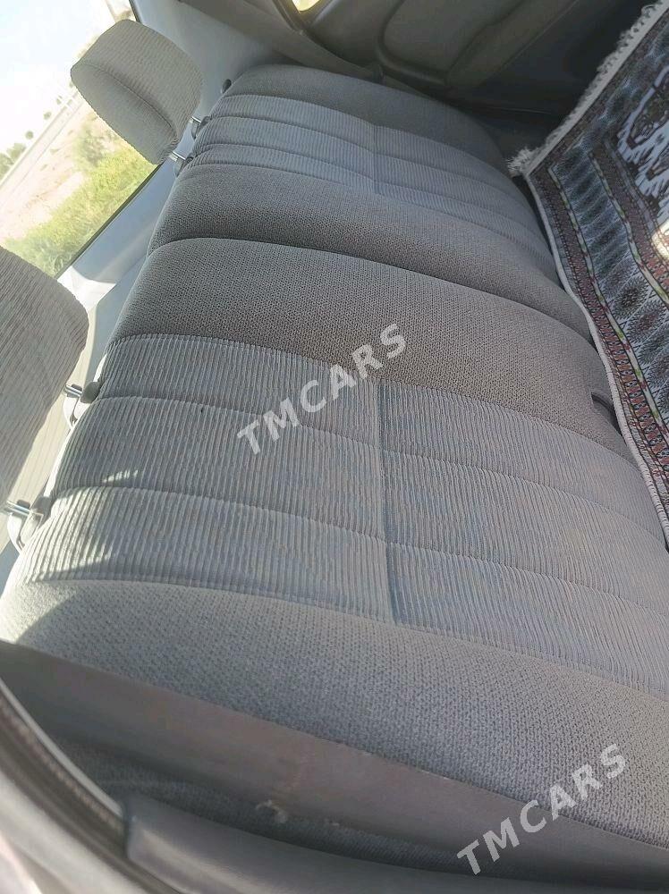 Toyota 4Runner 2000 - 175 000 TMT - Бахарден - img 7