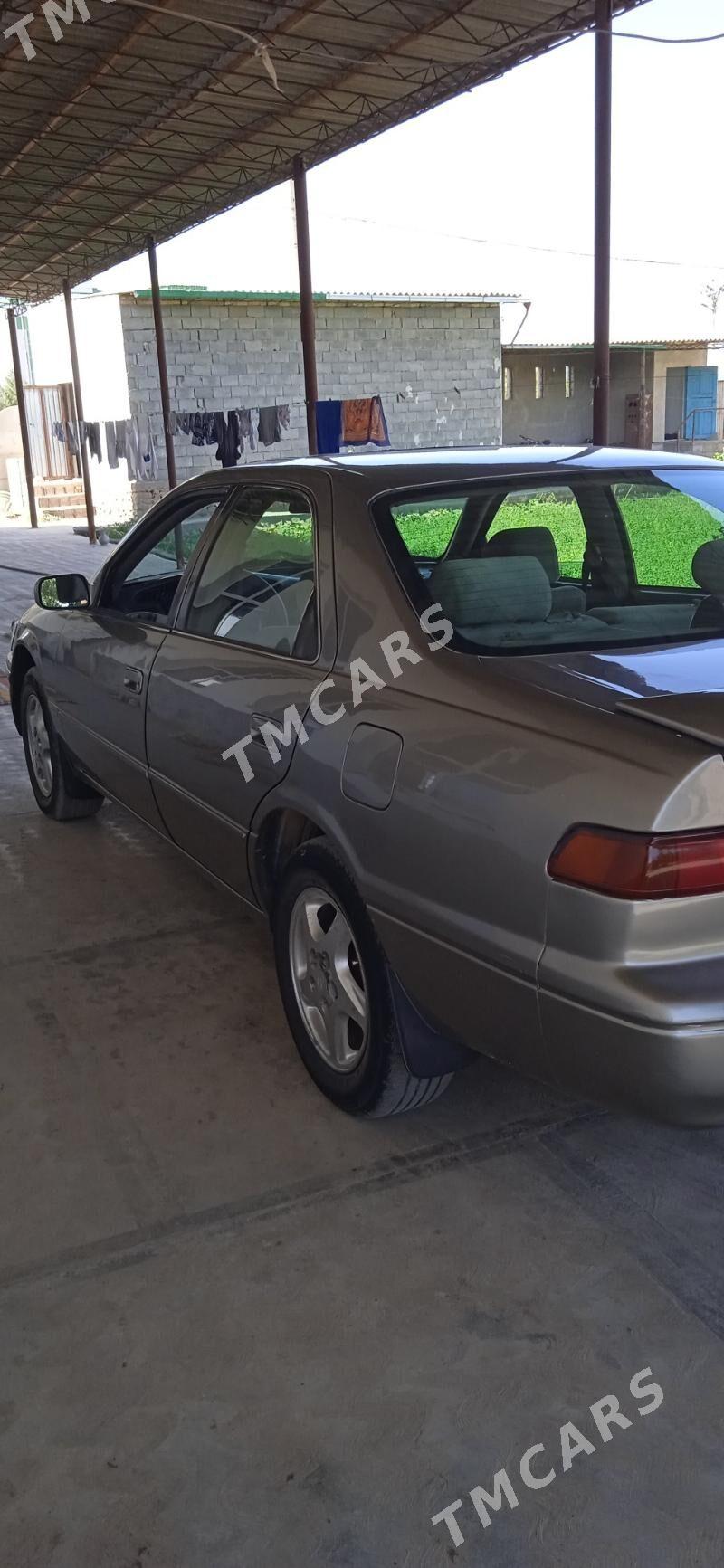 Toyota Camry 1999 - 110 000 TMT - Койтендаг - img 2