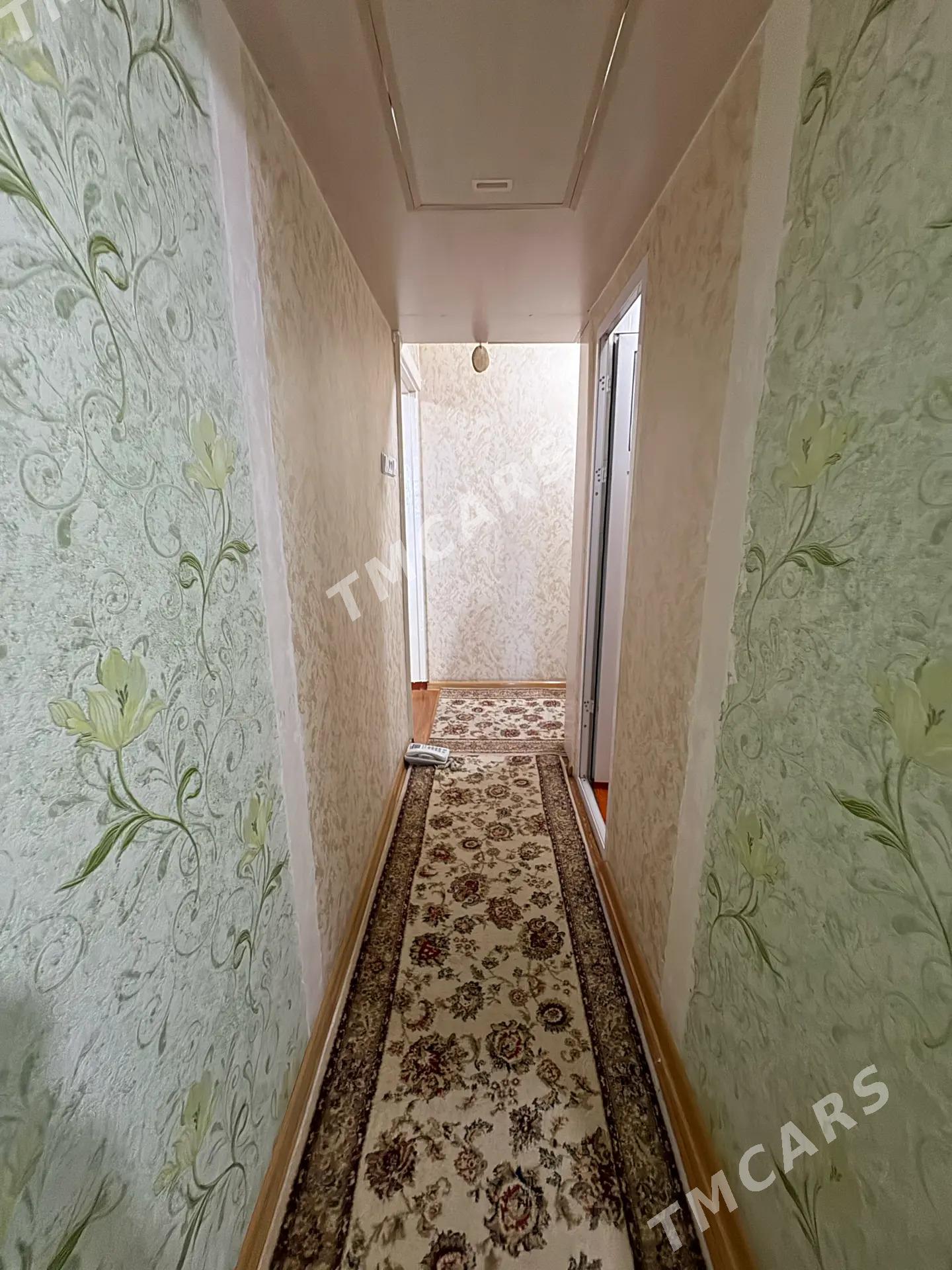 10 мкр 4/4 этаж 2 ком - 9 мкр - img 5