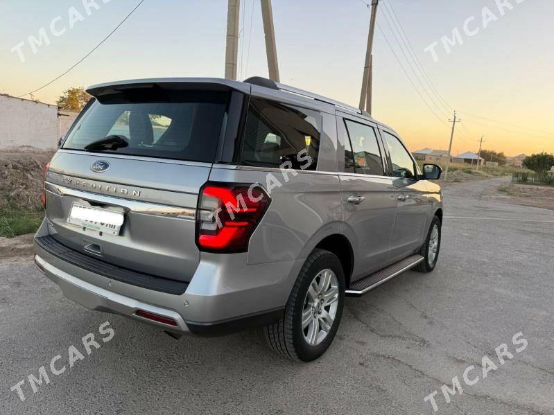 Ford Expedition 2022 - 680 000 TMT - Теджен - img 2