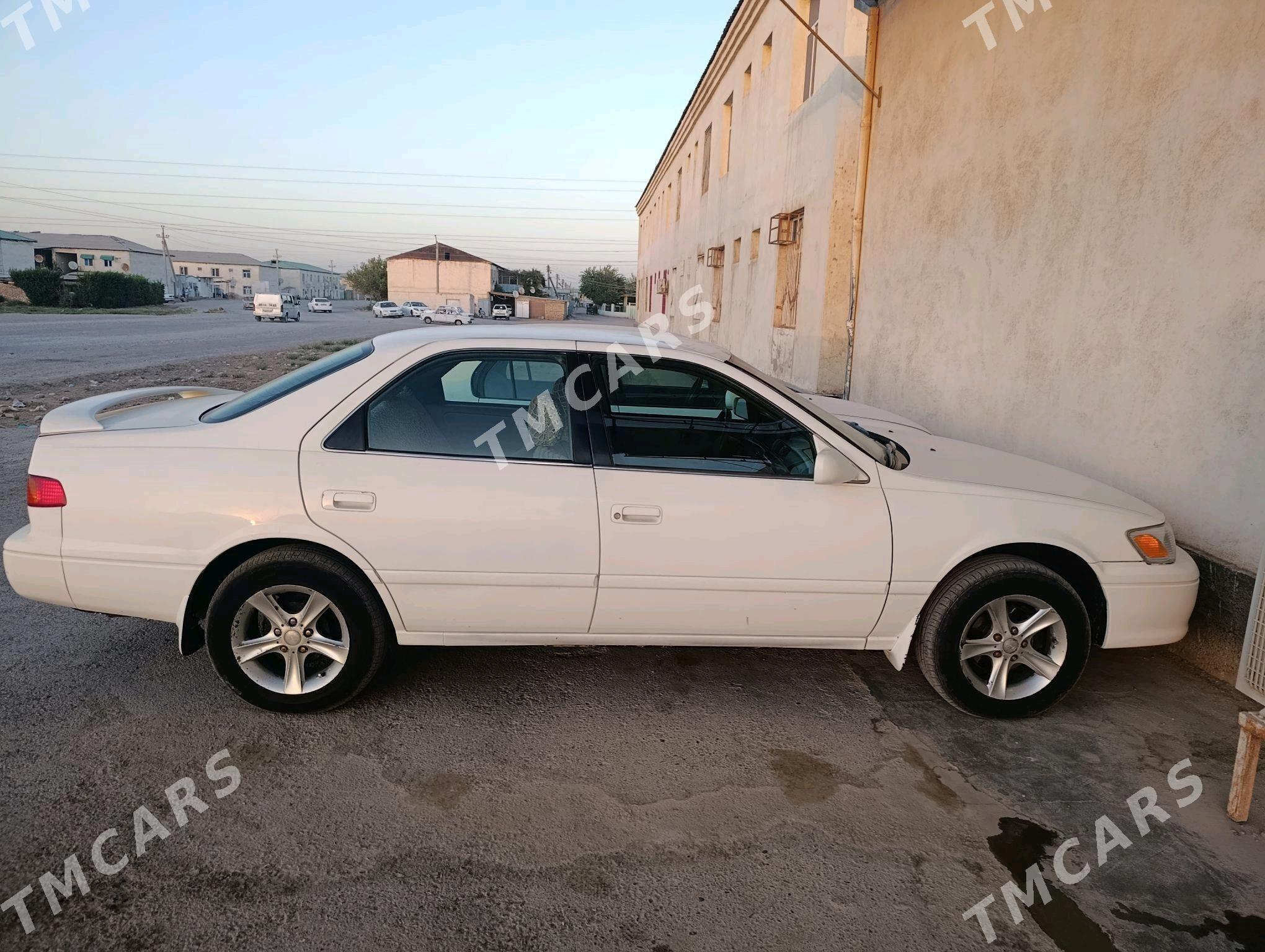 Toyota Camry 2000 - 135 000 TMT - Теджен - img 2