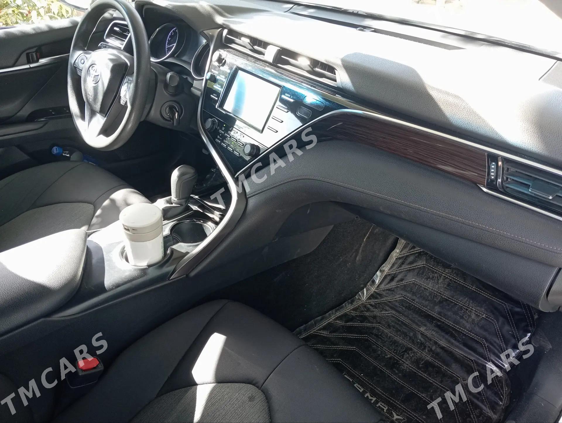 Toyota Camry 2018 - 320 000 TMT - Dänew - img 3