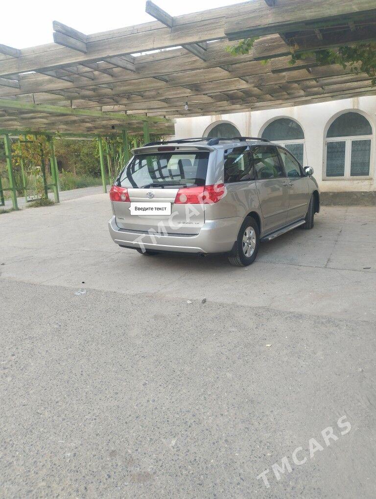 Toyota Sienna 2008 - 270 000 TMT - Сакар - img 2