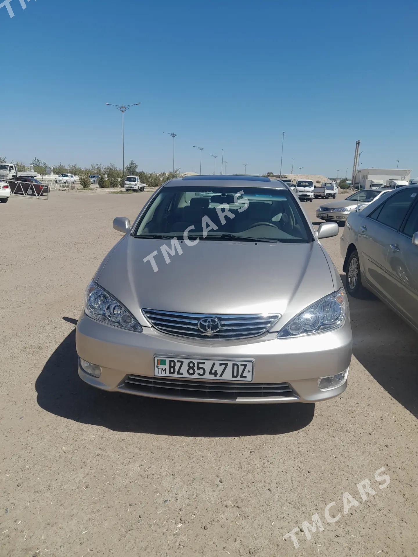 Toyota Camry 2004 - 205 000 TMT - Дашогуз - img 5