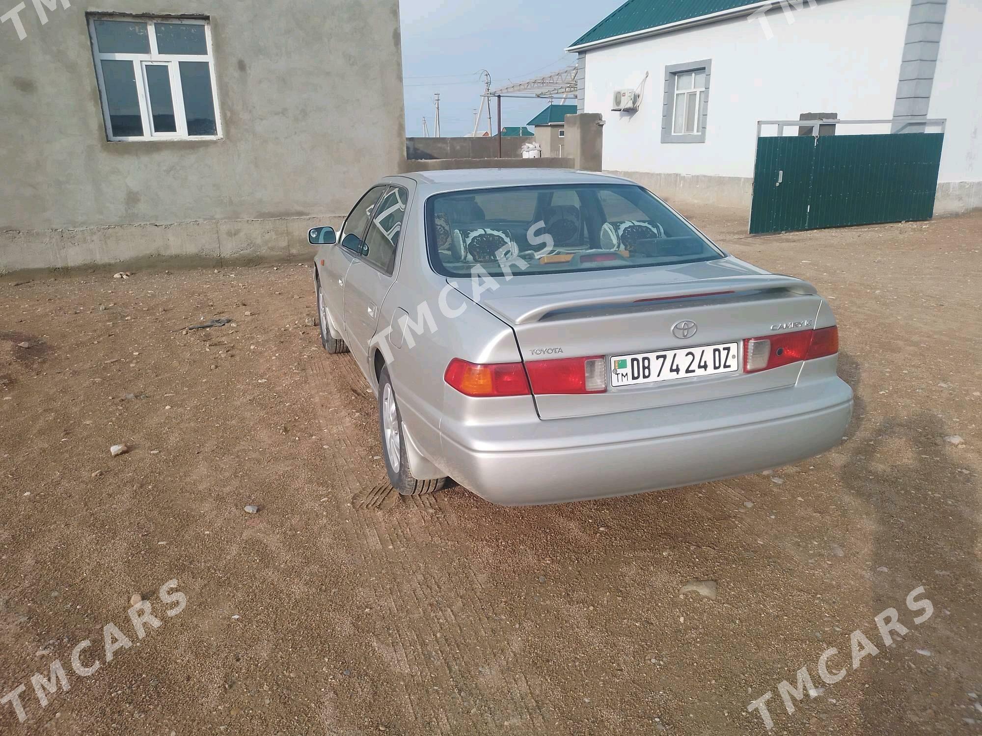 Toyota Camry 2000 - 200 000 TMT - Türkmenbaşy etr. - img 3