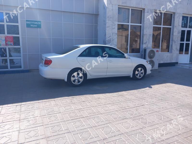 Toyota Camry 2005 - 170 000 TMT - Мары - img 4