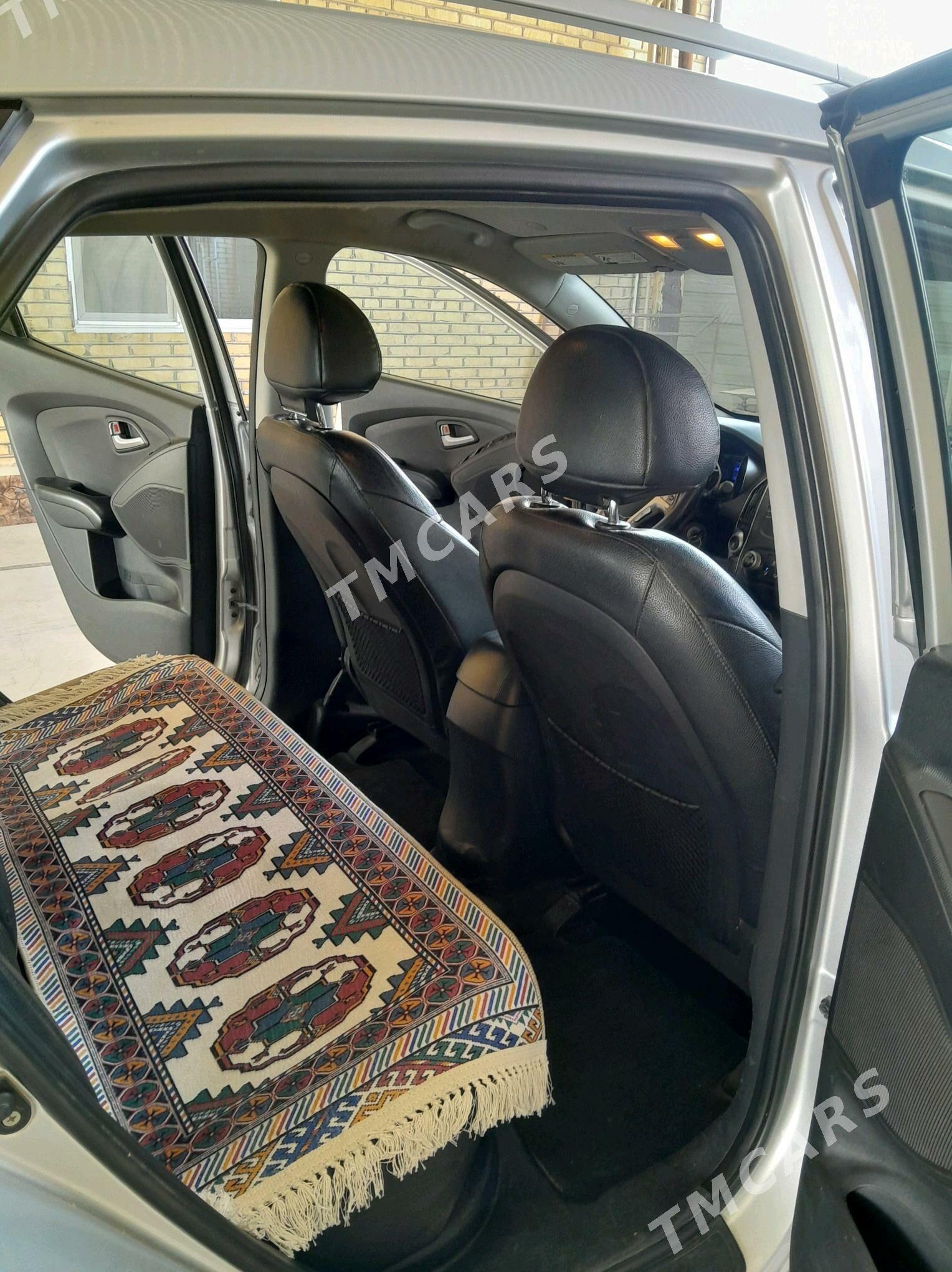 Hyundai Tucson 2011 - 160 000 TMT - Векильбазар - img 7