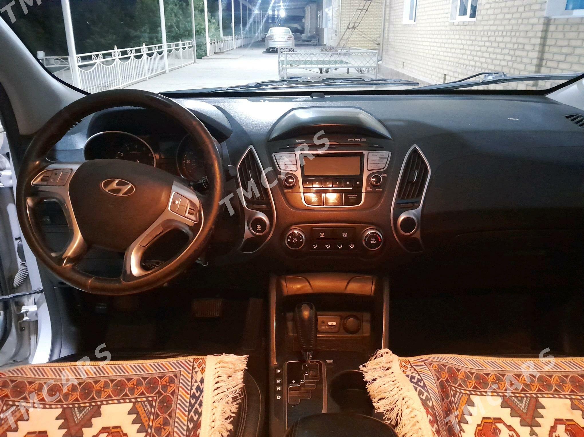 Hyundai Tucson 2011 - 160 000 TMT - Векильбазар - img 4