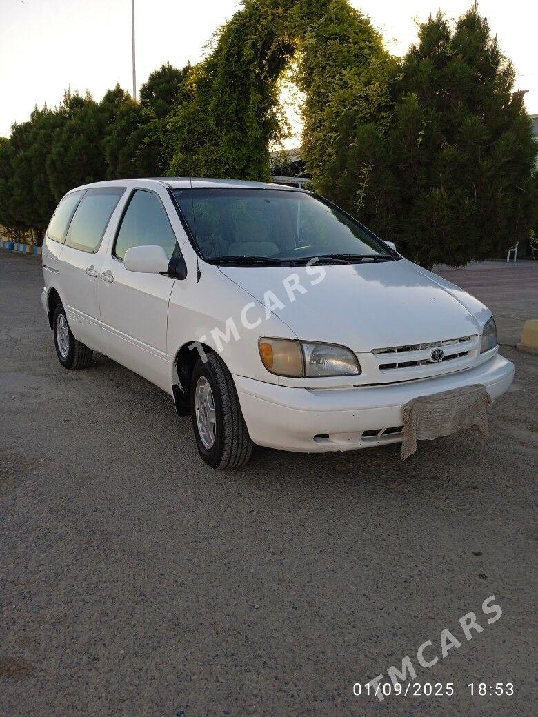 Toyota Sienna 2000 - 135 000 TMT - Теджен - img 6