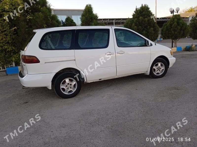 Toyota Sienna 2000 - 135 000 TMT - Теджен - img 8