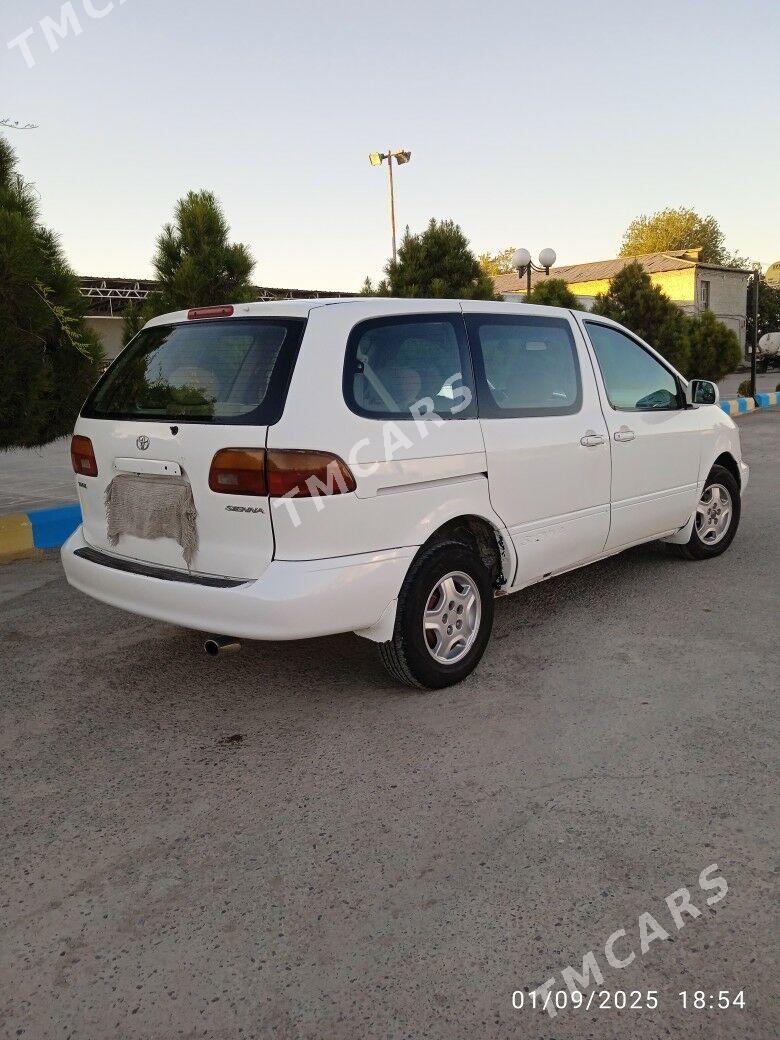 Toyota Sienna 2000 - 135 000 TMT - Теджен - img 7