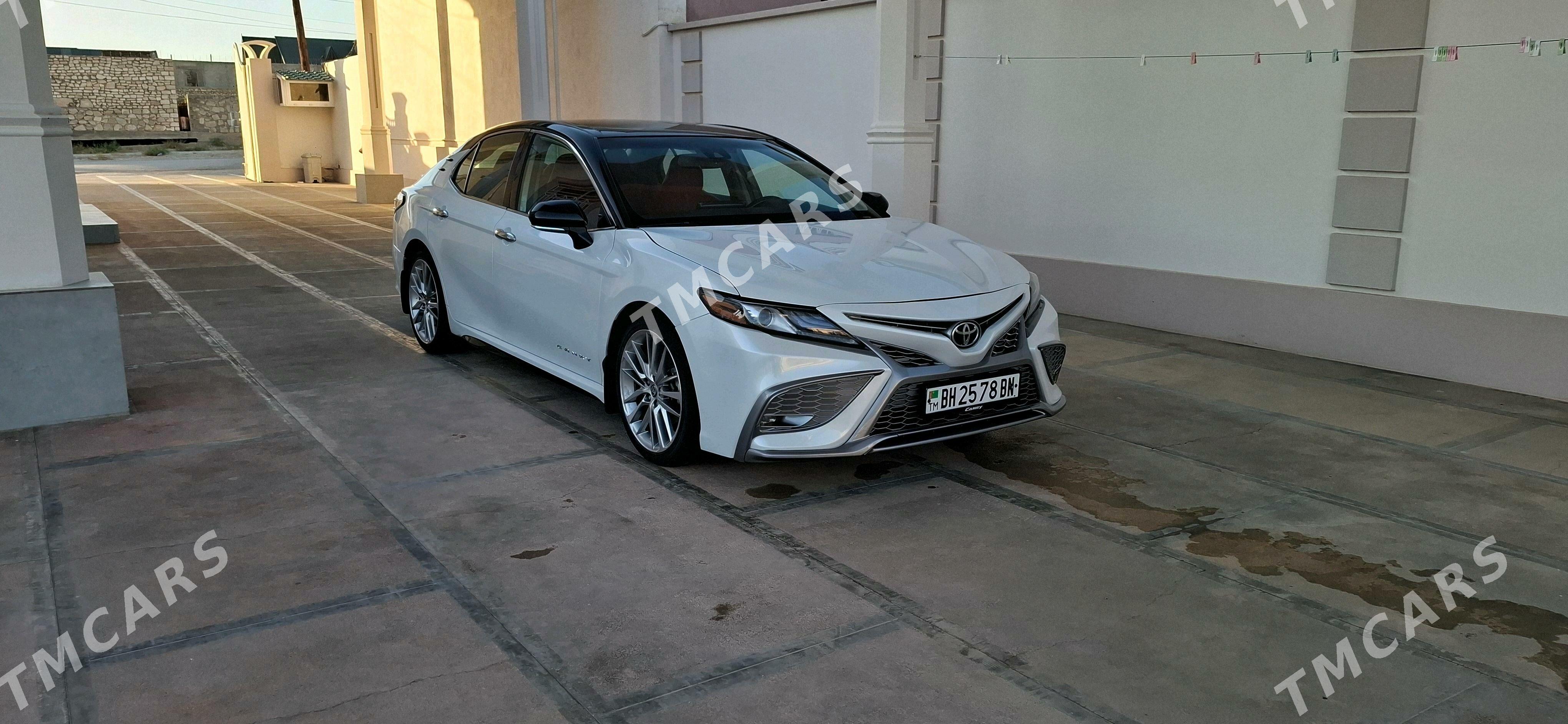 Toyota Camry 2021 - 350 000 TMT - Balkanabat - img 2