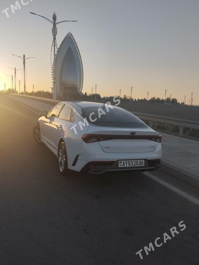 Kia K5 2021 - 275 000 TMT - Podwoýski köç. (Bitarap Türkmenistan şaýoly) - img 4