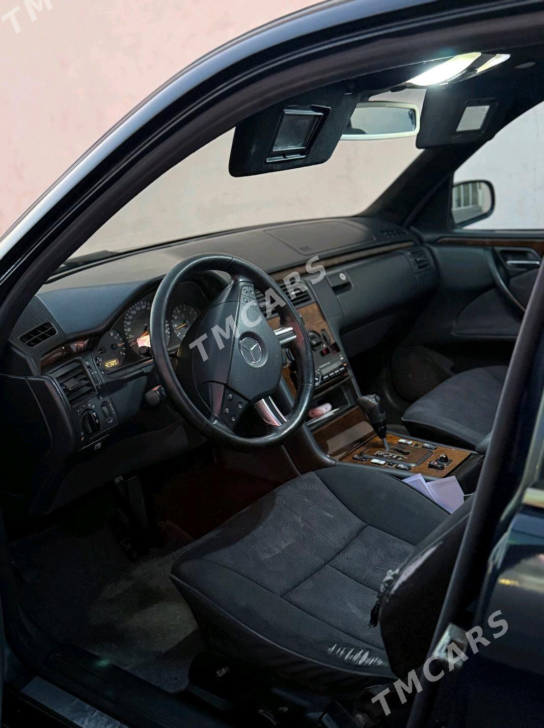 Mercedes-Benz E320 2000 - 100 000 TMT - Дашогуз - img 6