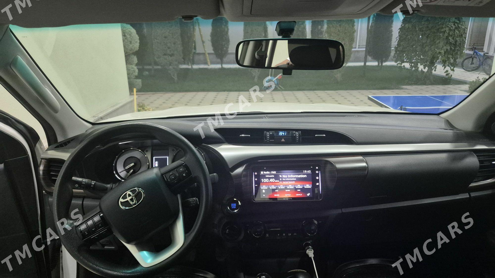 Toyota Hilux 2022 - 610 000 TMT - Türkmenabat - img 6