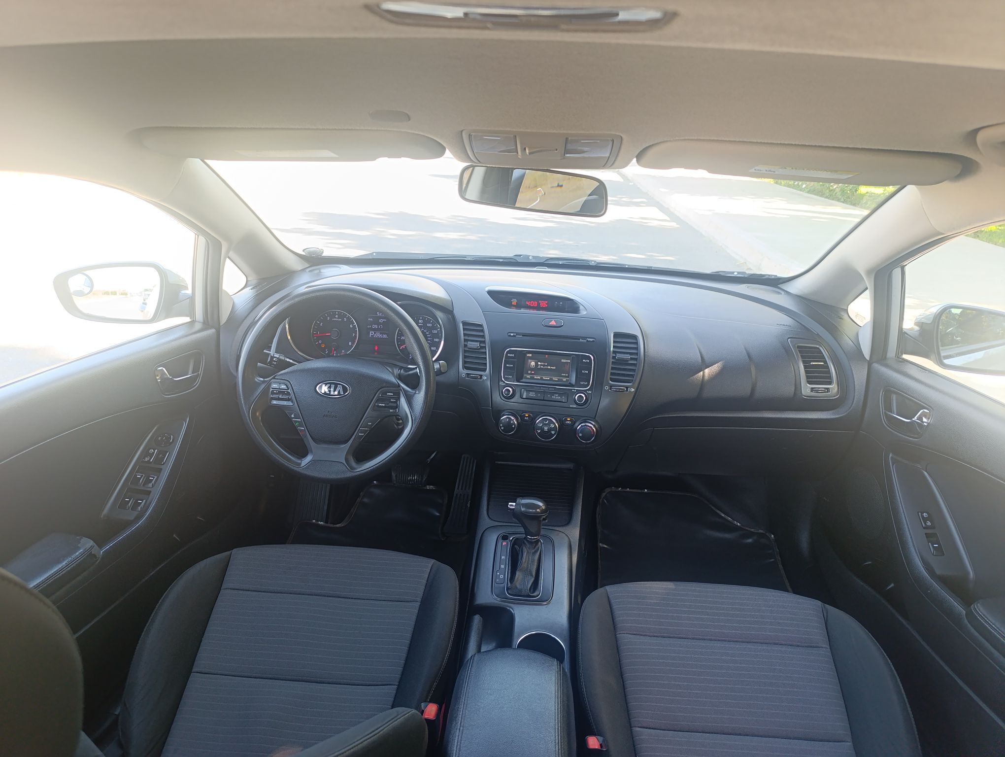 Kia Forte 2015 - 148 000 TMT - Гарадамак - img 7
