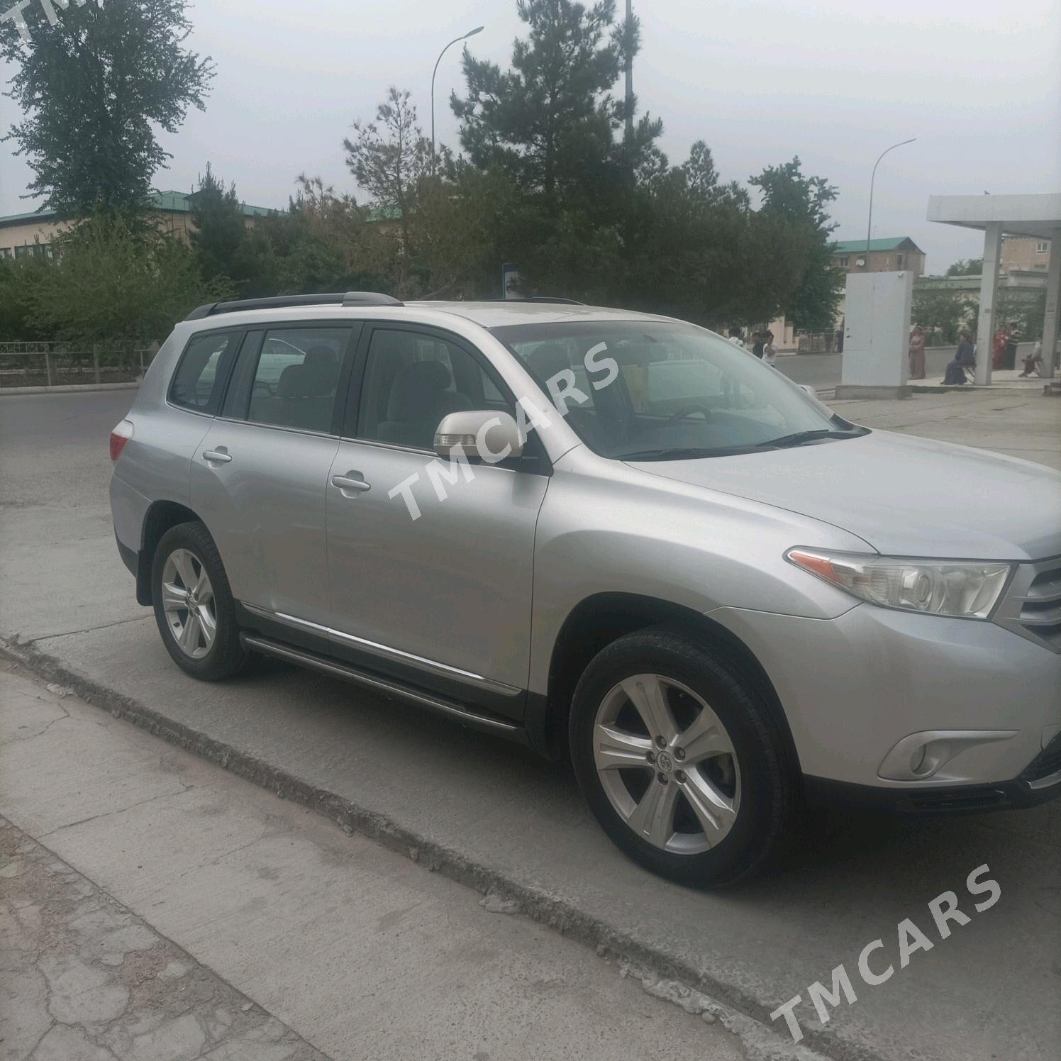 Toyota Highlander 2012 - 320 000 TMT - Туркменабат - img 2