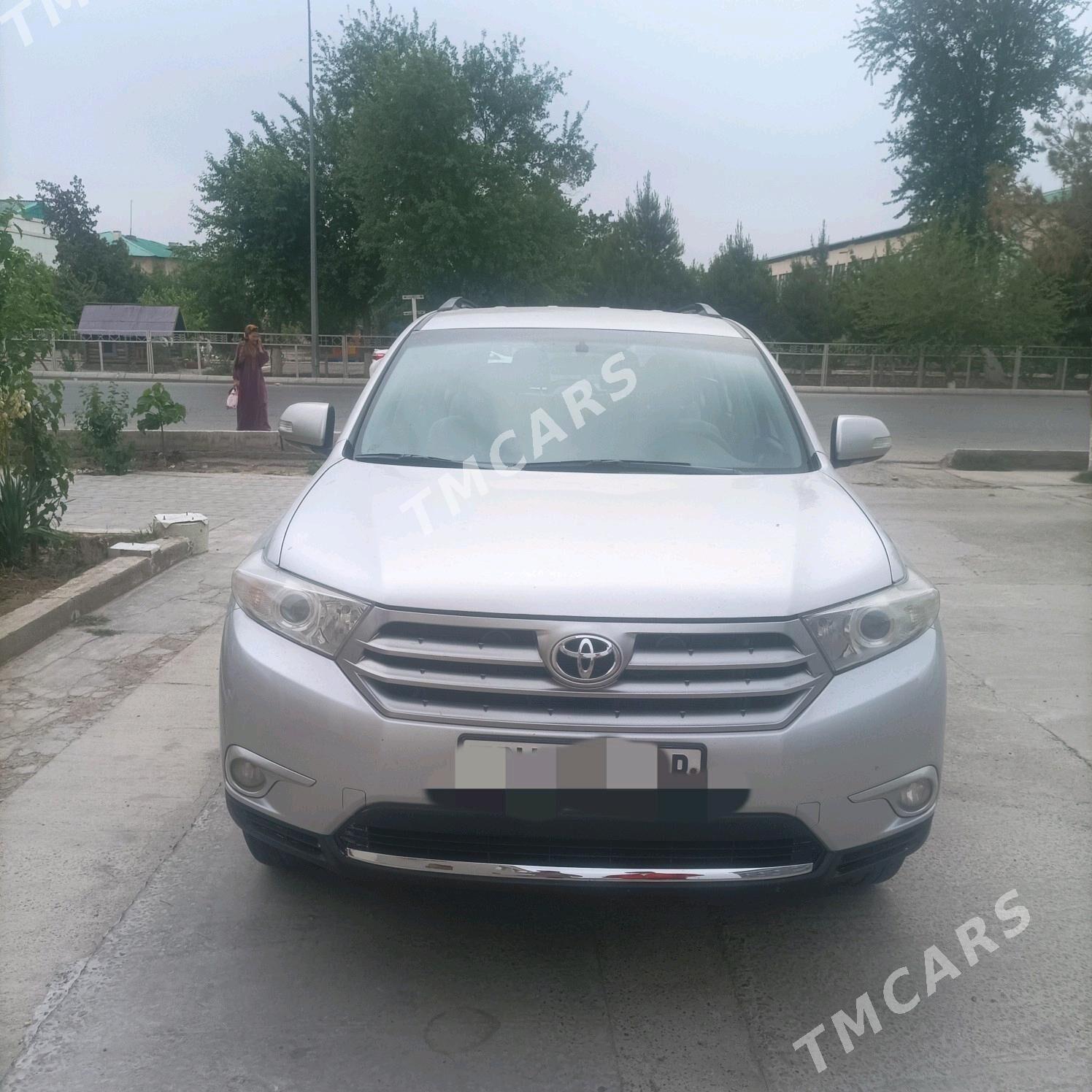 Toyota Highlander 2012 - 320 000 TMT - Туркменабат - img 3