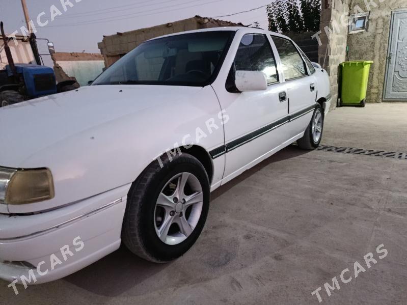 Opel Vectra 1990 - 30 000 TMT - Bäherden - img 2