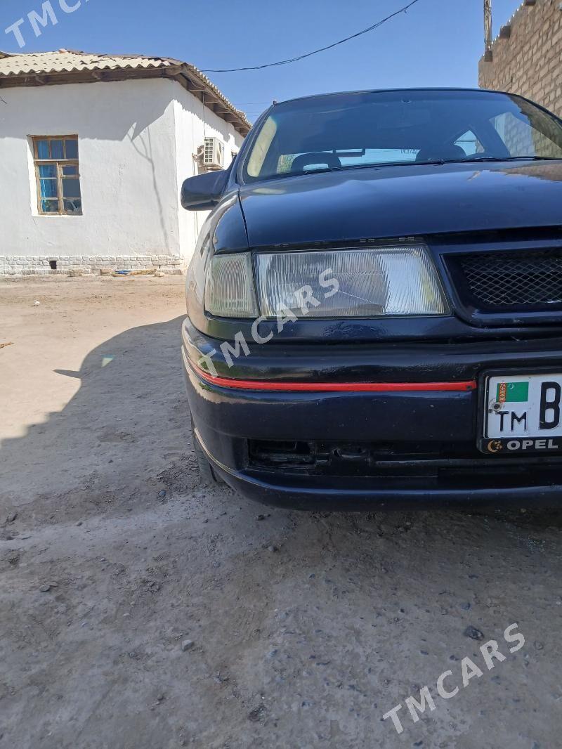 Opel Vectra 1992 - 30 000 TMT - Сакар - img 2