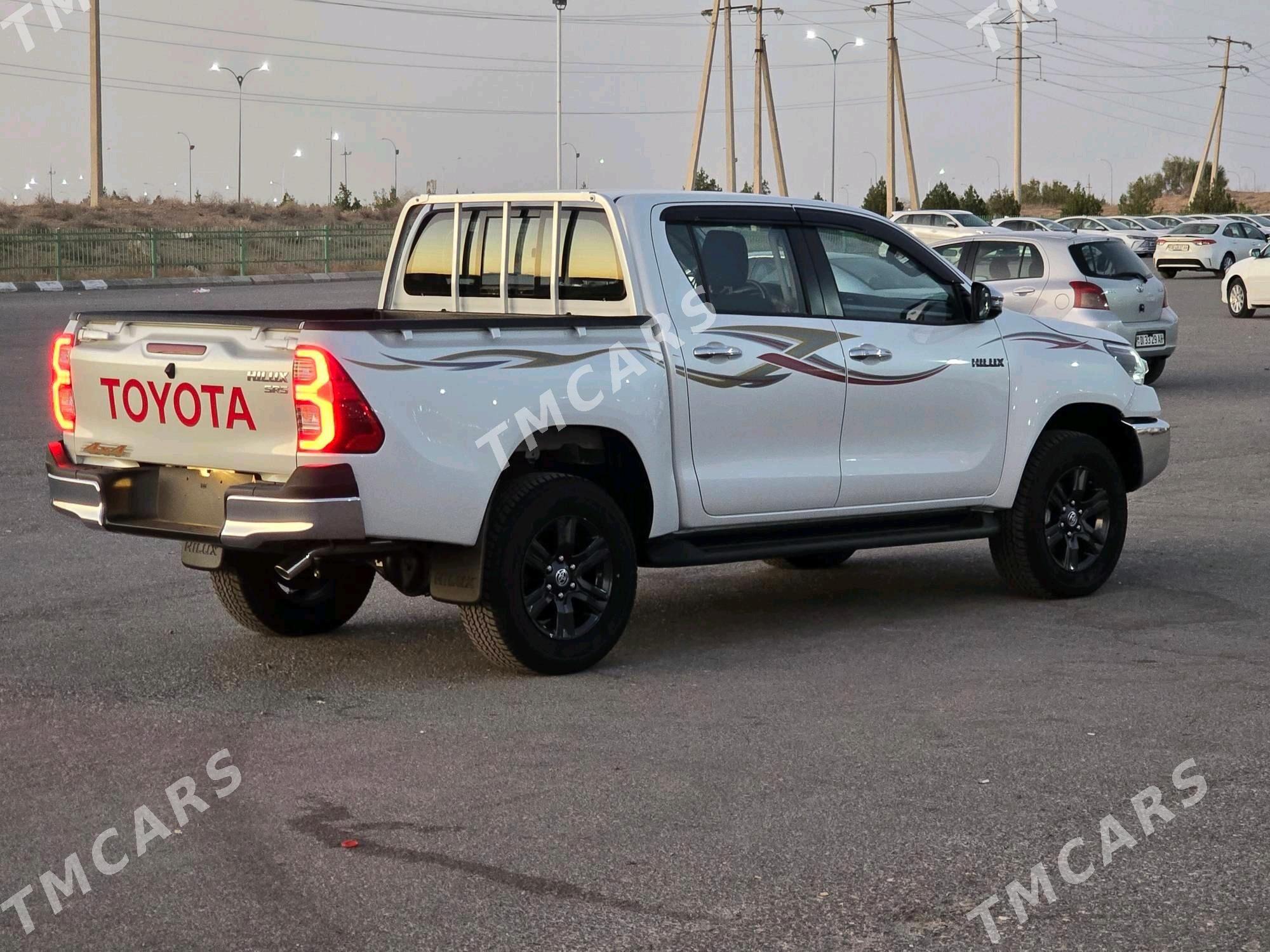 Toyota Hilux 2025 - 670 000 TMT - Aşgabat - img 3