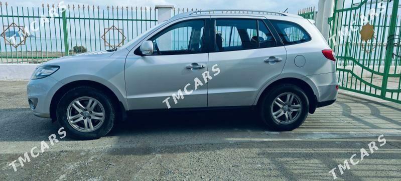 Hyundai Santa Fe 2010 - 145 000 TMT - Türkmenbaşy - img 3