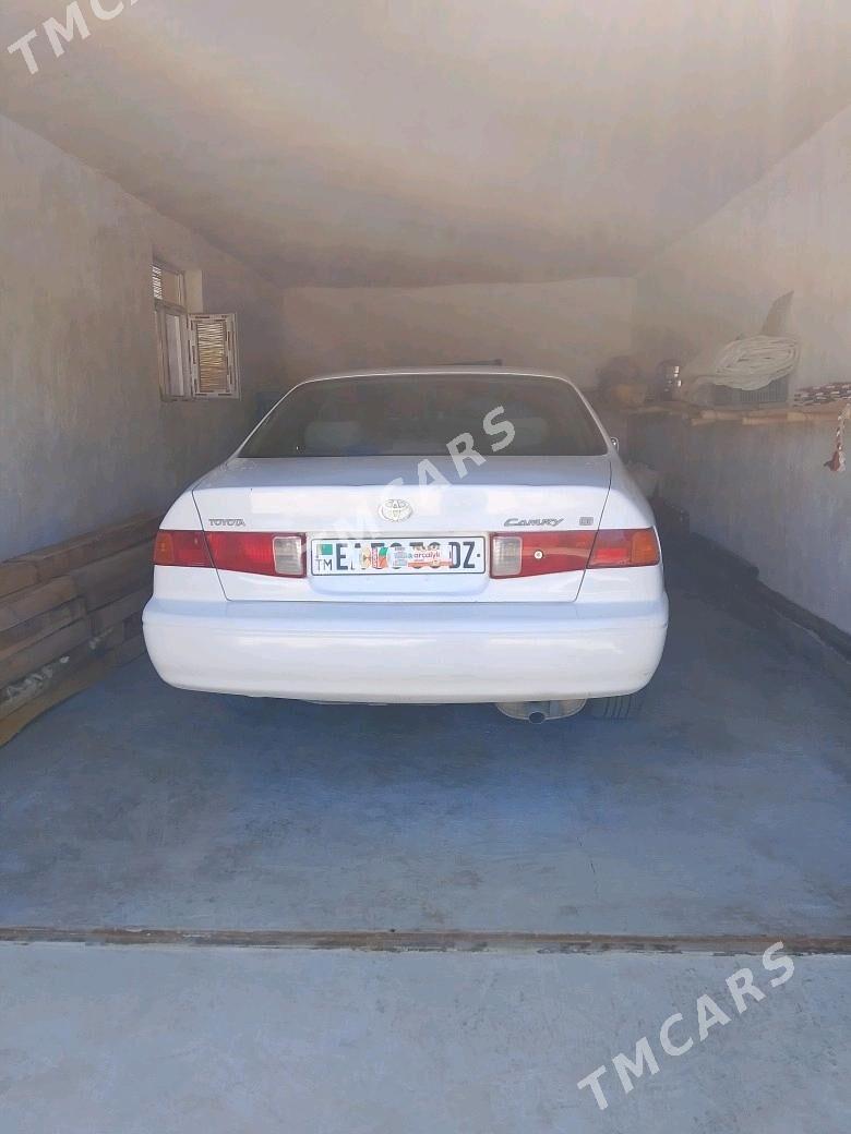 Toyota Camry 1998 - 125 000 TMT - етр. Туркменбаши - img 3