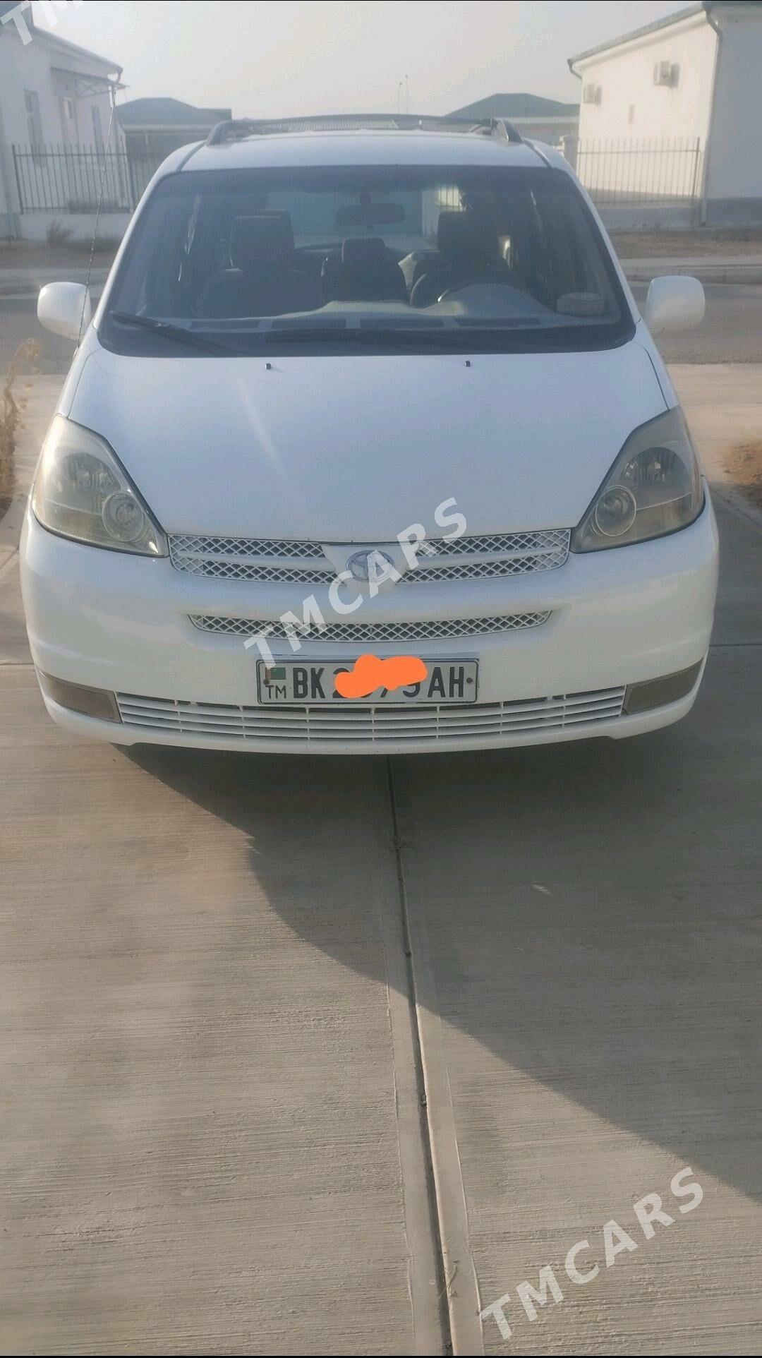 Toyota Sienna 2005 - 215 000 TMT - Тязе заман - img 2