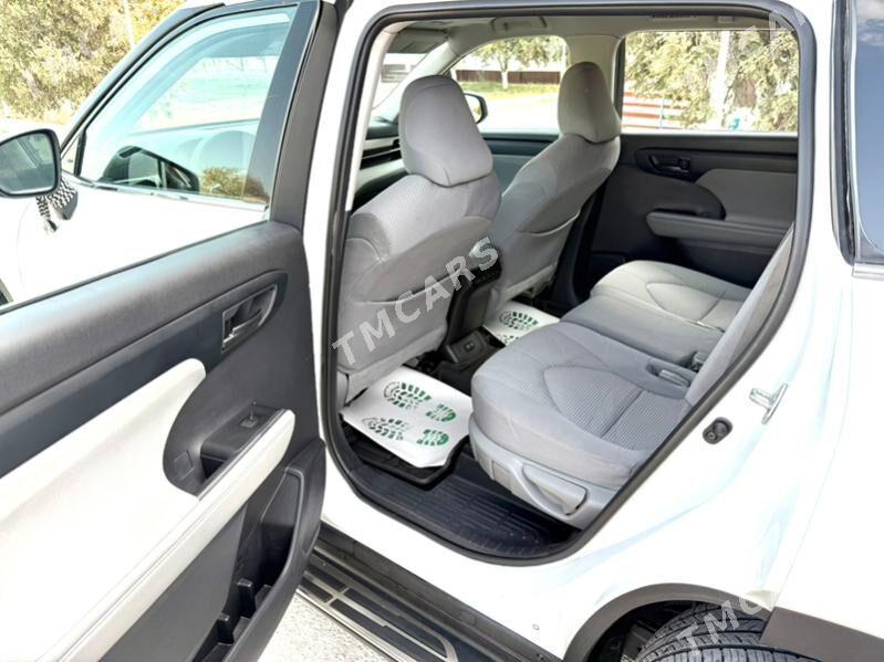 Toyota Highlander 2021 - 480 000 TMT - Эсенгулы - img 9