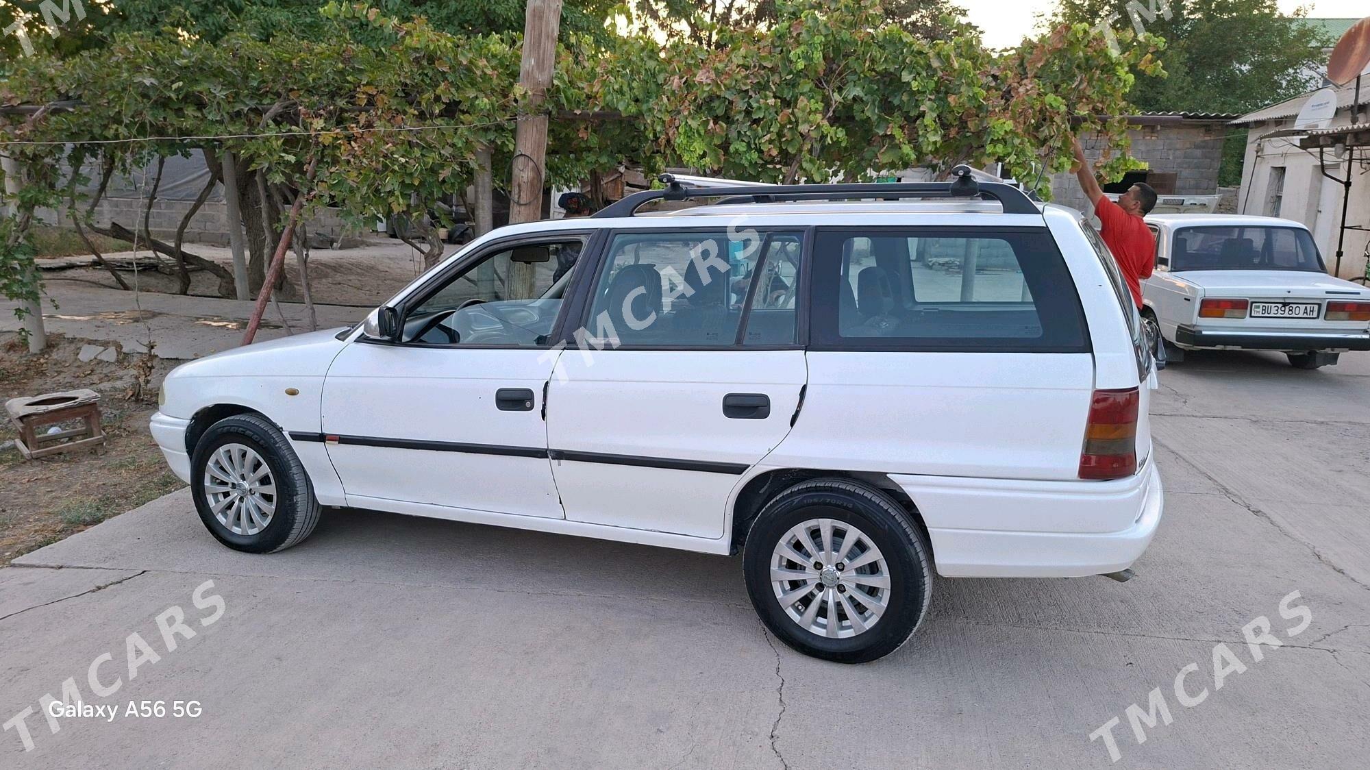 Opel Astra 1996 - 50 000 TMT - Кака - img 3
